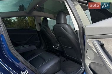 Седан Tesla Model 3 2023 в Одессе