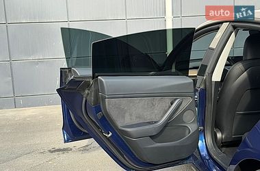 Седан Tesla Model 3 2023 в Одессе