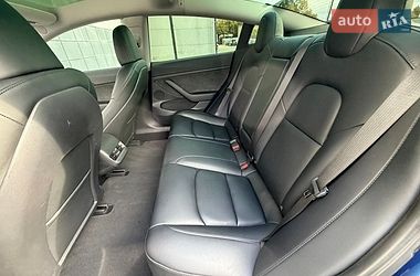 Седан Tesla Model 3 2023 в Одессе