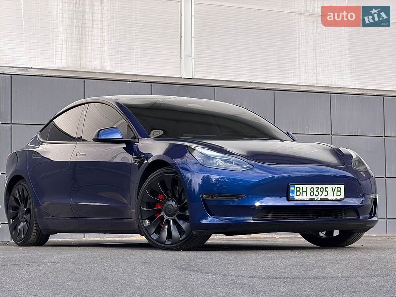 Седан Tesla Model 3 2023 в Одессе