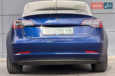 Седан Tesla Model 3 2023 в Одессе