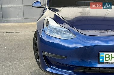 Седан Tesla Model 3 2023 в Одессе