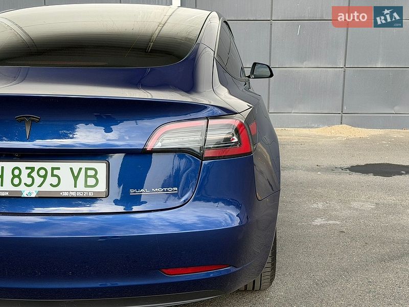 Седан Tesla Model 3 2023 в Одессе