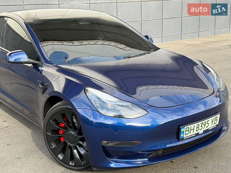 Седан Tesla Model 3 2023 в Одессе
