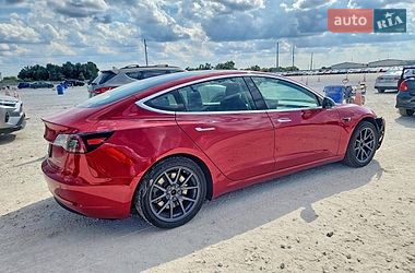 Седан Tesla Model 3 2019 в Львове