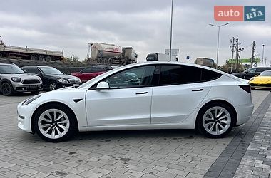 Седан Tesla Model 3 2022 в Львове