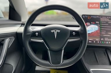 Седан Tesla Model 3 2022 в Львове