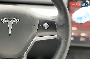 Седан Tesla Model 3 2022 в Львове