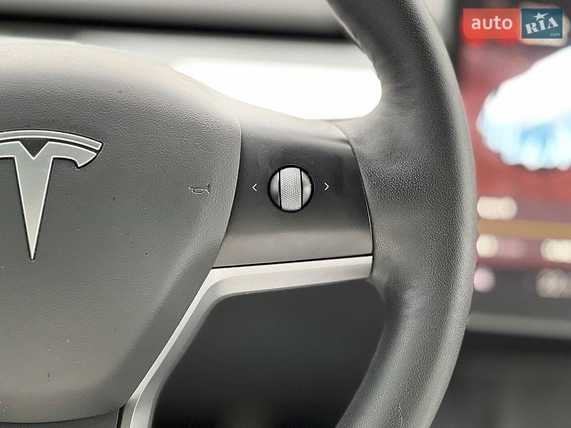 Седан Tesla Model 3 2022 в Львове