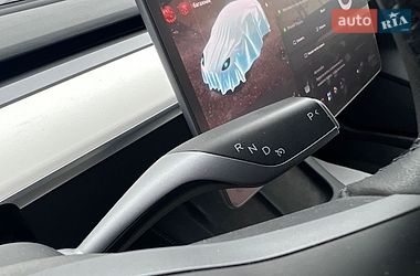 Седан Tesla Model 3 2022 в Львове