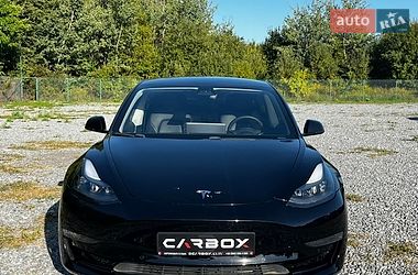 Седан Tesla Model 3 2021 в Львове