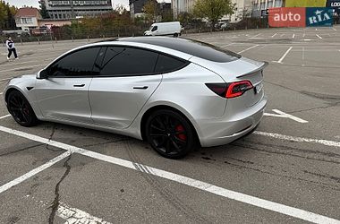 Седан Tesla Model 3 2022 в Ивано-Франковске