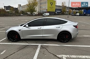 Седан Tesla Model 3 2022 в Ивано-Франковске
