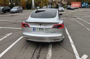 Седан Tesla Model 3 2022 в Ивано-Франковске