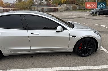 Седан Tesla Model 3 2022 в Ивано-Франковске