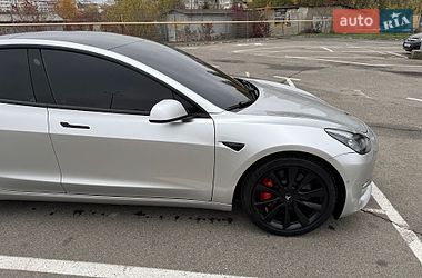 Седан Tesla Model 3 2022 в Ивано-Франковске