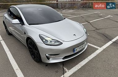 Седан Tesla Model 3 2022 в Ивано-Франковске