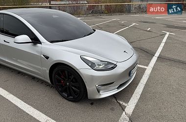 Седан Tesla Model 3 2022 в Ивано-Франковске