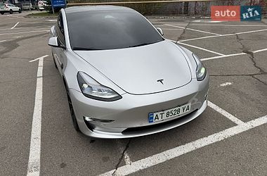 Седан Tesla Model 3 2022 в Ивано-Франковске