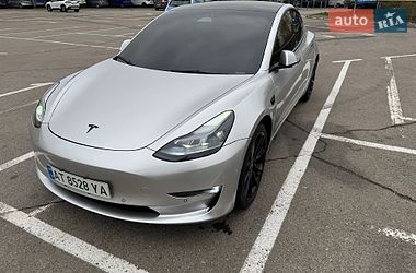 Седан Tesla Model 3 2022 в Ивано-Франковске