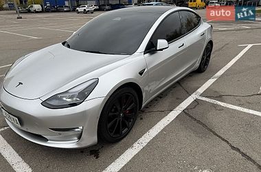 Седан Tesla Model 3 2022 в Ивано-Франковске