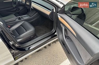 Седан Tesla Model 3 2022 в Ивано-Франковске
