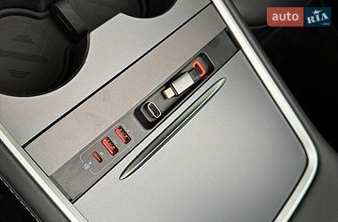 Седан Tesla Model 3 2022 в Ивано-Франковске