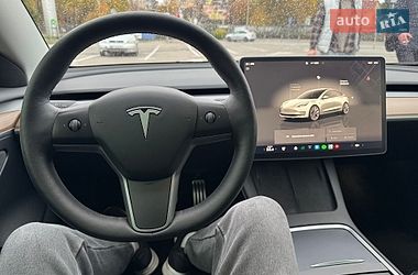 Седан Tesla Model 3 2022 в Ивано-Франковске