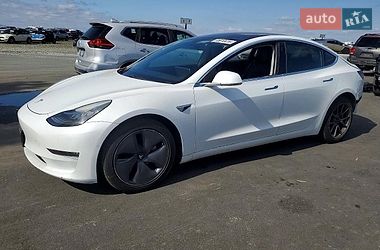 Седан Tesla Model 3 2018 в Одесі