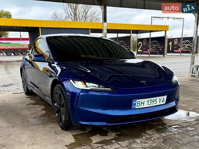 Седан Tesla Model 3 2024 в Одессе
