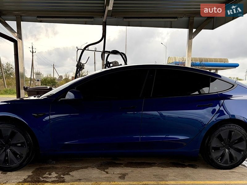 Седан Tesla Model 3 2024 в Одессе