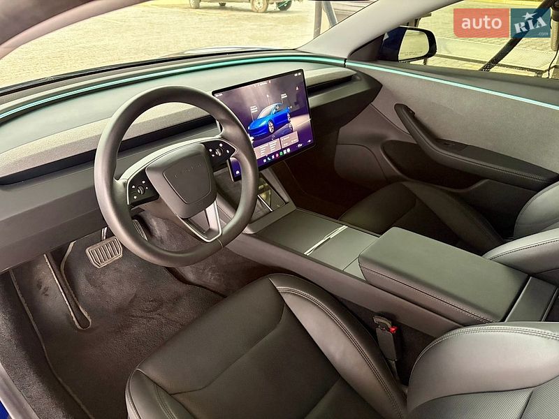 Седан Tesla Model 3 2024 в Одессе