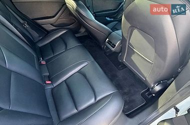 Седан Tesla Model 3 2020 в Виннице