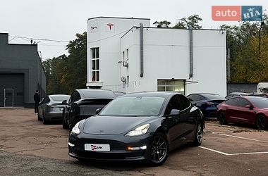 Седан Tesla Model 3 2022 в Києві
