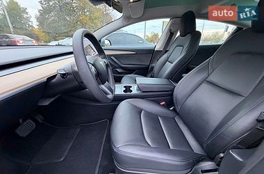 Седан Tesla Model 3 2023 в Харкові
