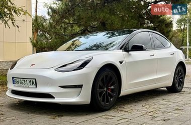 Седан Tesla Model 3 2023 в Дніпрі