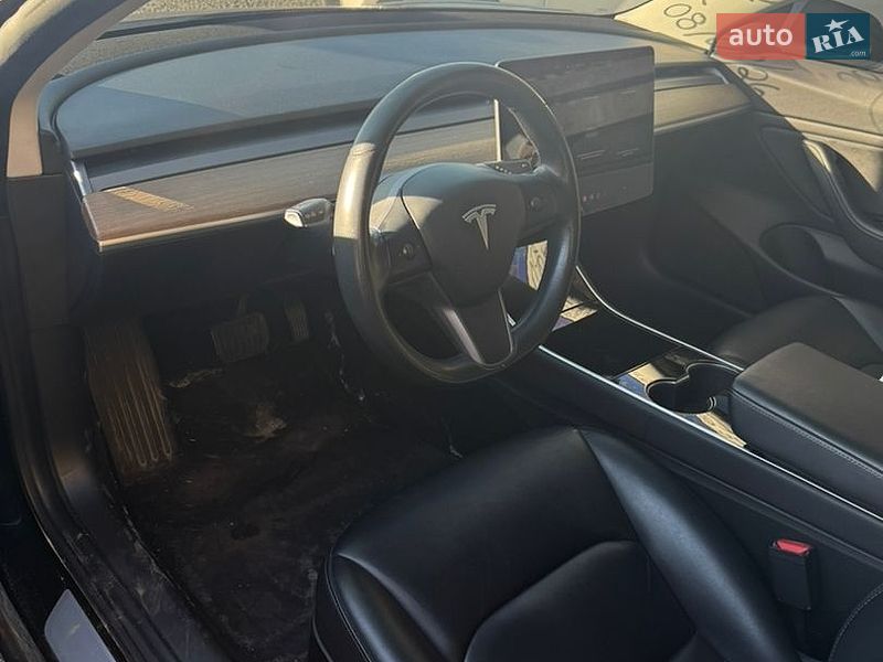 Седан Tesla Model 3 2019 в Львові фото 13 Седан Tesla Model 3 2019 в Львові