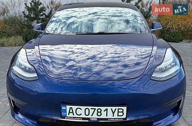 Седан Tesla Model 3 2019 в Луцке