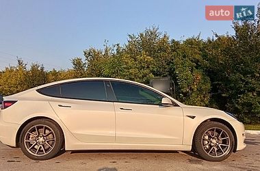 Седан Tesla Model 3 2021 в Харькове