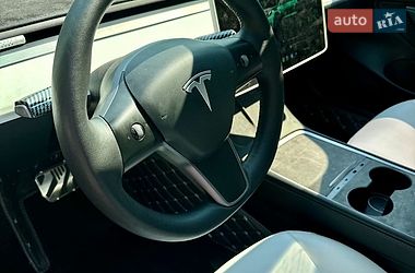 Седан Tesla Model 3 2023 в Києві