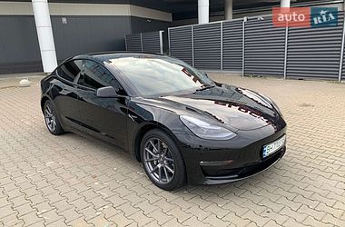 Седан Tesla Model 3 2022 в Києві
