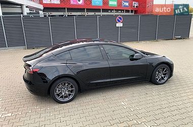 Седан Tesla Model 3 2022 в Києві