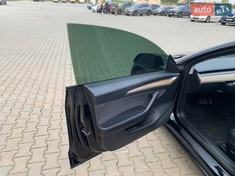 Седан Tesla Model 3 2022 в Києві