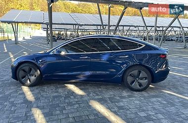 Седан Tesla Model 3 2019 в Львові