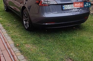 Седан Tesla Model 3 2022 в Тернополе