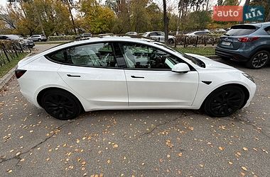 Седан Tesla Model 3 2020 в Києві