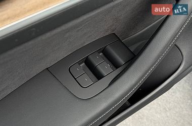 Седан Tesla Model 3 2021 в Рівному