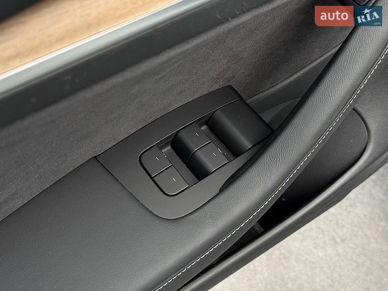 Седан Tesla Model 3 2021 в Рівному
