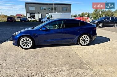 Седан Tesla Model 3 2022 в Львове