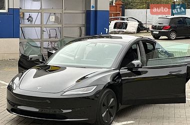 Седан Tesla Model 3 2024 в Одесі фото 24 Седан Tesla Model 3 2024 в Одесі